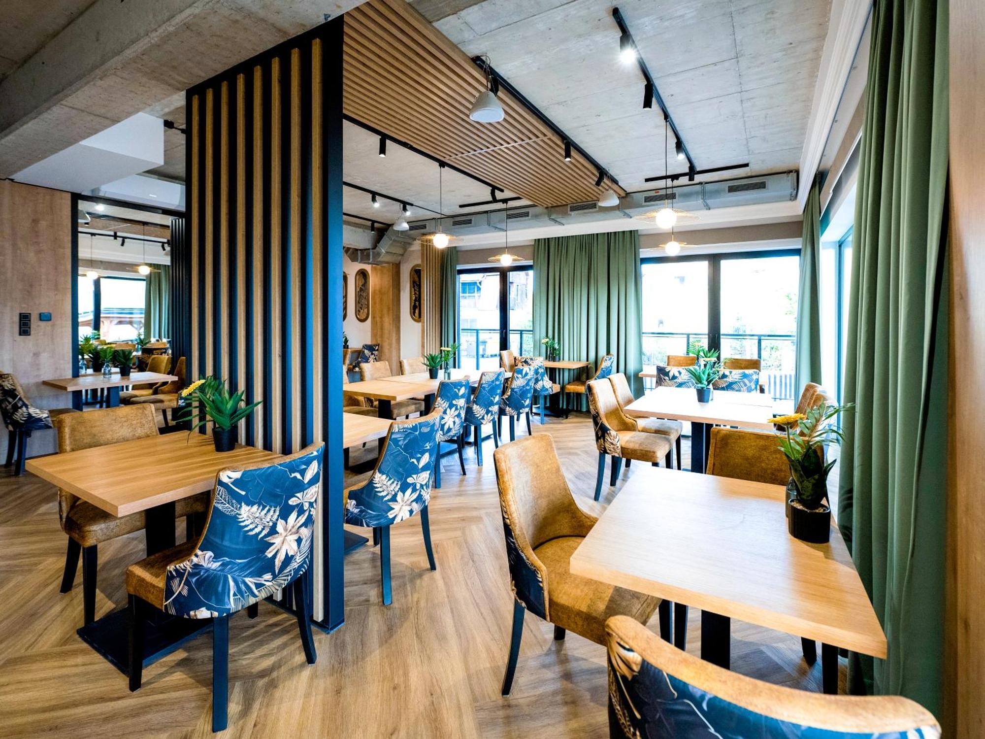 Aparthotel Green Concrete - Eko-Bus Na Plaze, Rowery I Masaze Aparthotel *